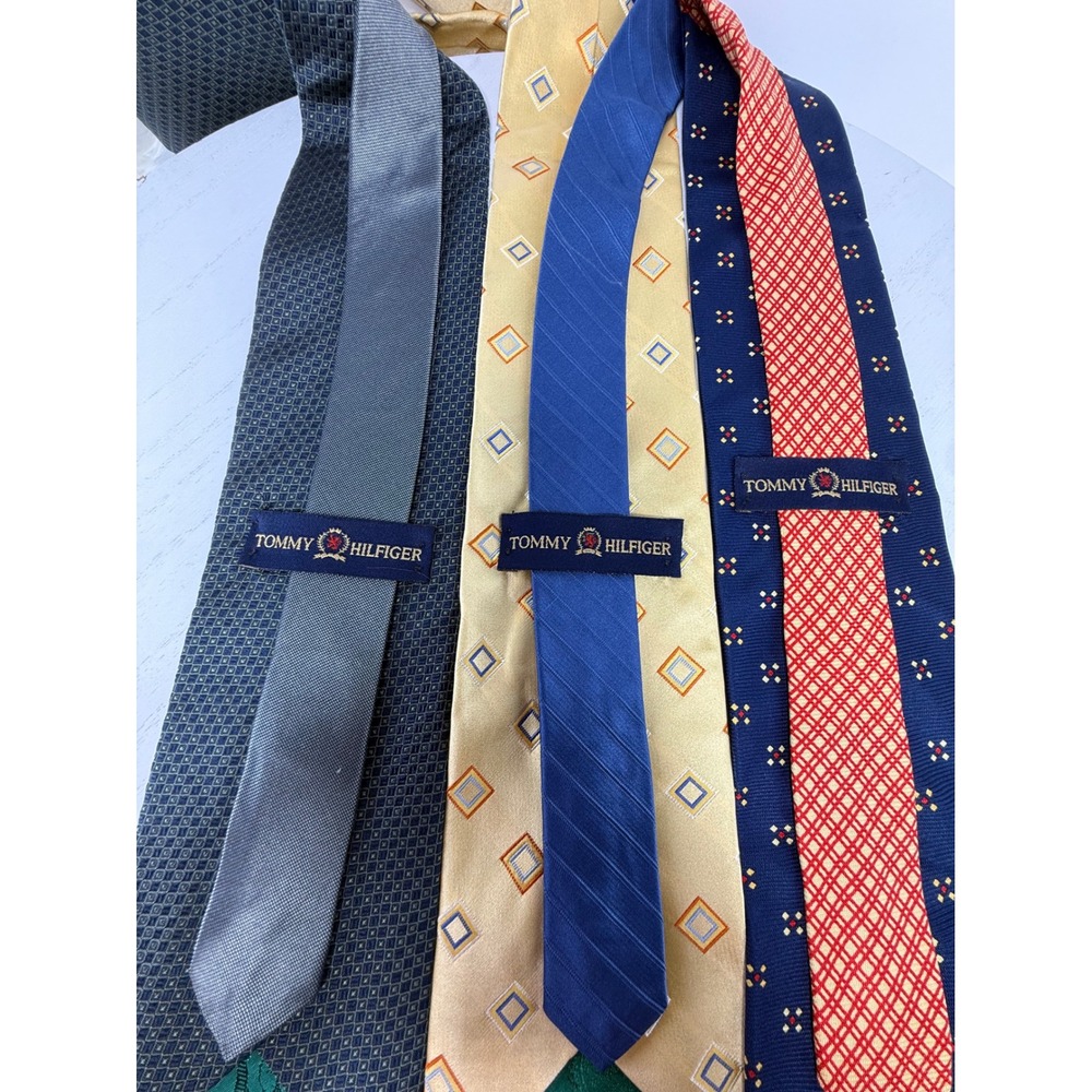 Tommy Hilfiger Mens Tie Lot Silk Blend Neckties Multiple Patterns - Picture 16 of 16